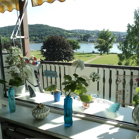 Ferienwohnungen Mit Rheinblick *