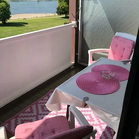 Ferienwohnungen Mit Rheinblick Apartment Bad Honningen